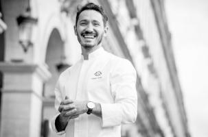 Cédric Grolet est le chef pâtissier de l’hôtel Meurice à Paris depuis 10 ans.