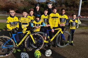 Les compétiteurs du Vélo club du Velay à Méons