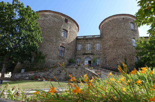 Le Château des Evèques est l'un des joyaux de Monistrol-sur-Loire. 