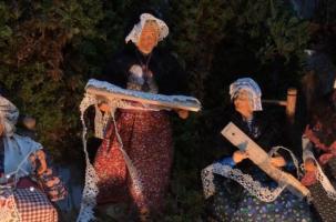 Georges Peru partage sa passion des santons avec les Ponots depuis une quinzaine d’années.