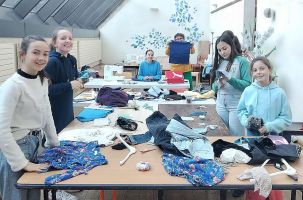 L'atelier d'upcycling plébiscité par les adolescents.