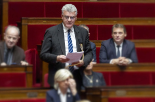JP Vigier, ambassadeur de la Haute-Loire, entre les murs de l'Assemblée nationale.