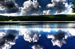 La lac du Bouchet est catégorisé comme "Excellent" pour sa qualité de l'eau selon l'ARS.