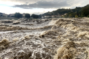 Jeudi 17 octobre 2024, vers 13h30, une vague géante inonde Brives-Charensac.  