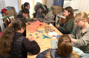 Des jeunes qui cultivent leur propre vie. 