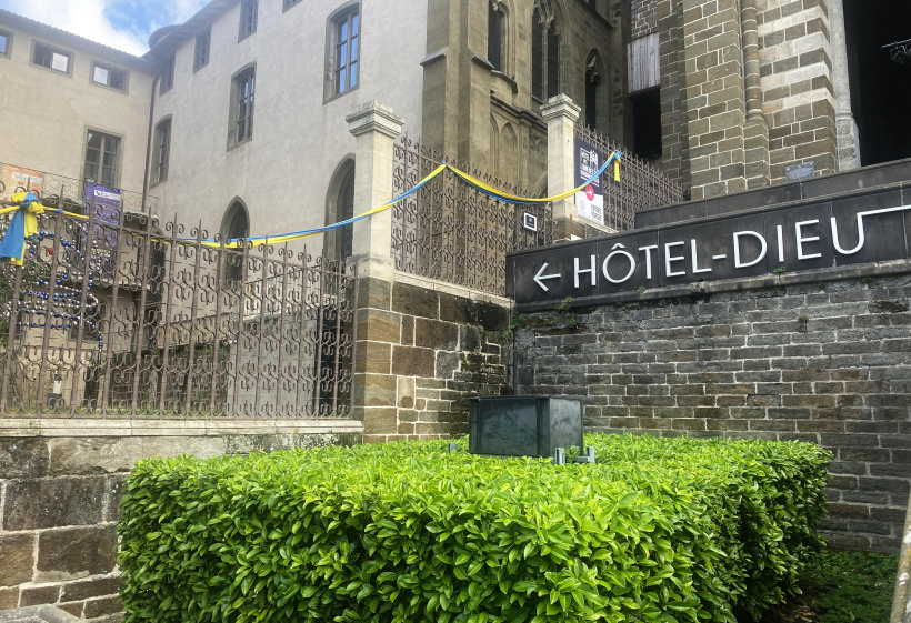 L'Hotel-Dieu, également la cible des enquêteurs de la Section de Recherche. 