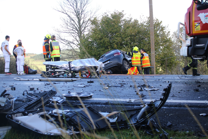 Beaucoup d'accidents ce weekend. Ce lundi, un grave carambolage s'est déroulé à Dunières. 