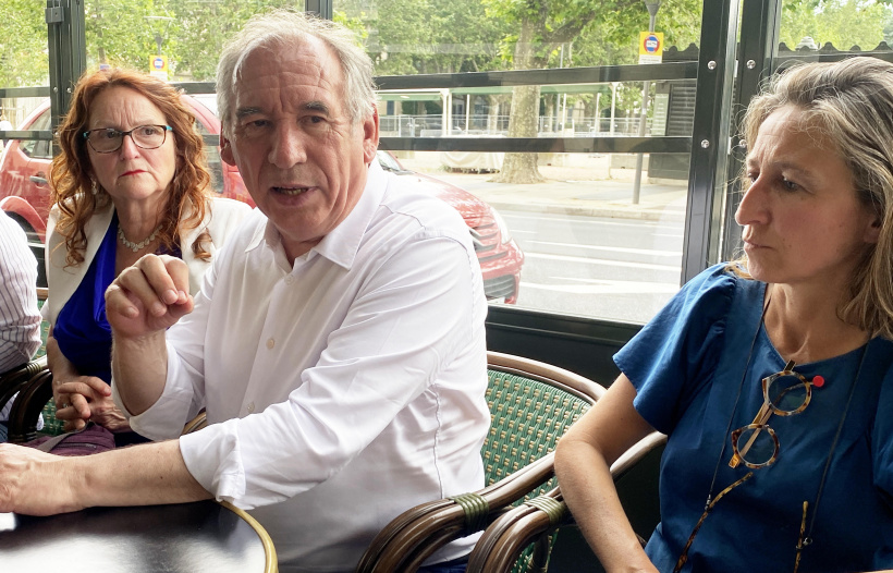 Pour F. Bayrou, la confiance des français pour les politiques n'est pas si érodée que ça.