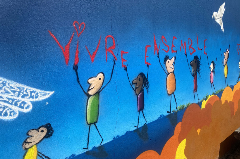 Vivre Ensemble... à portée de main si tout le monde tend la main. 