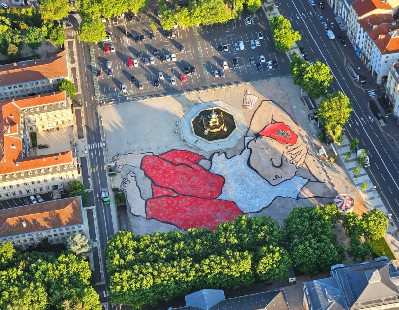 Dur de s'étirer entre les artères et les monuments de la ville.