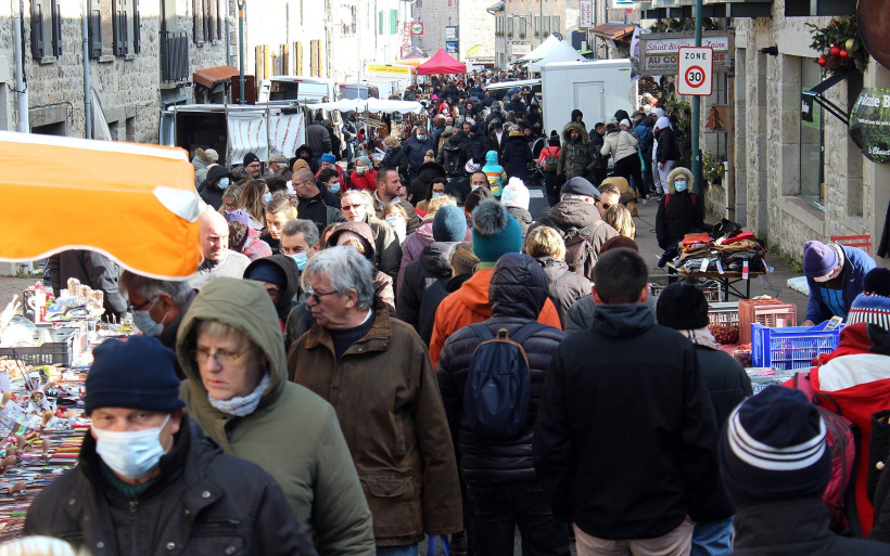 Du monde à la foire de Saint-Bonnet-le-Froid 2021