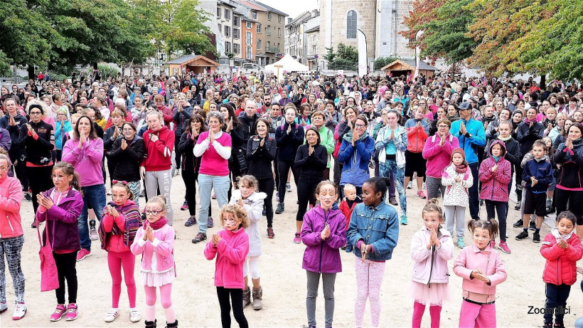 La première édition de la course des poulettes à Yssingeaux.