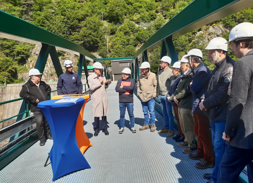 Elus locaux et départementaux étaient venu au lâcher de saumons ce 23 mai 2025