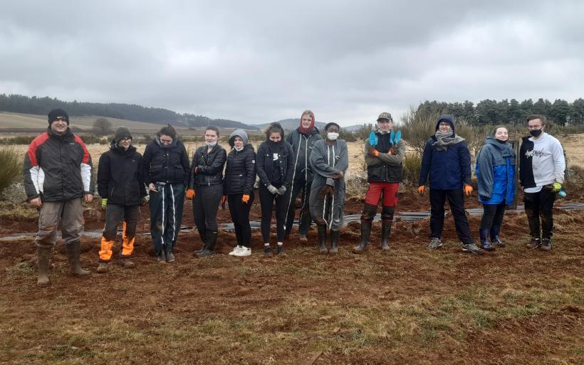Les jeunes à la rescousse de la planète. 