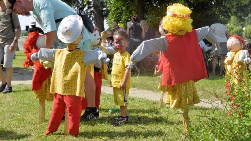 La fêtes des épouvantails à Brives Charensac